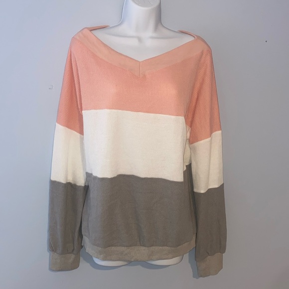 Sweater waffle knit, gray, peach and white. New - Picture 1 of 3